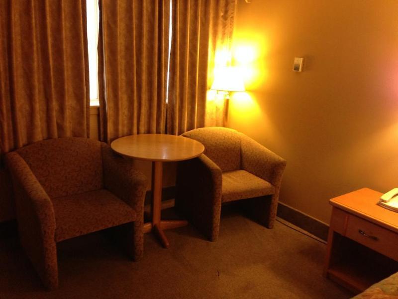 Travelodge By Wyndham Moose Jaw Bagian luar foto
